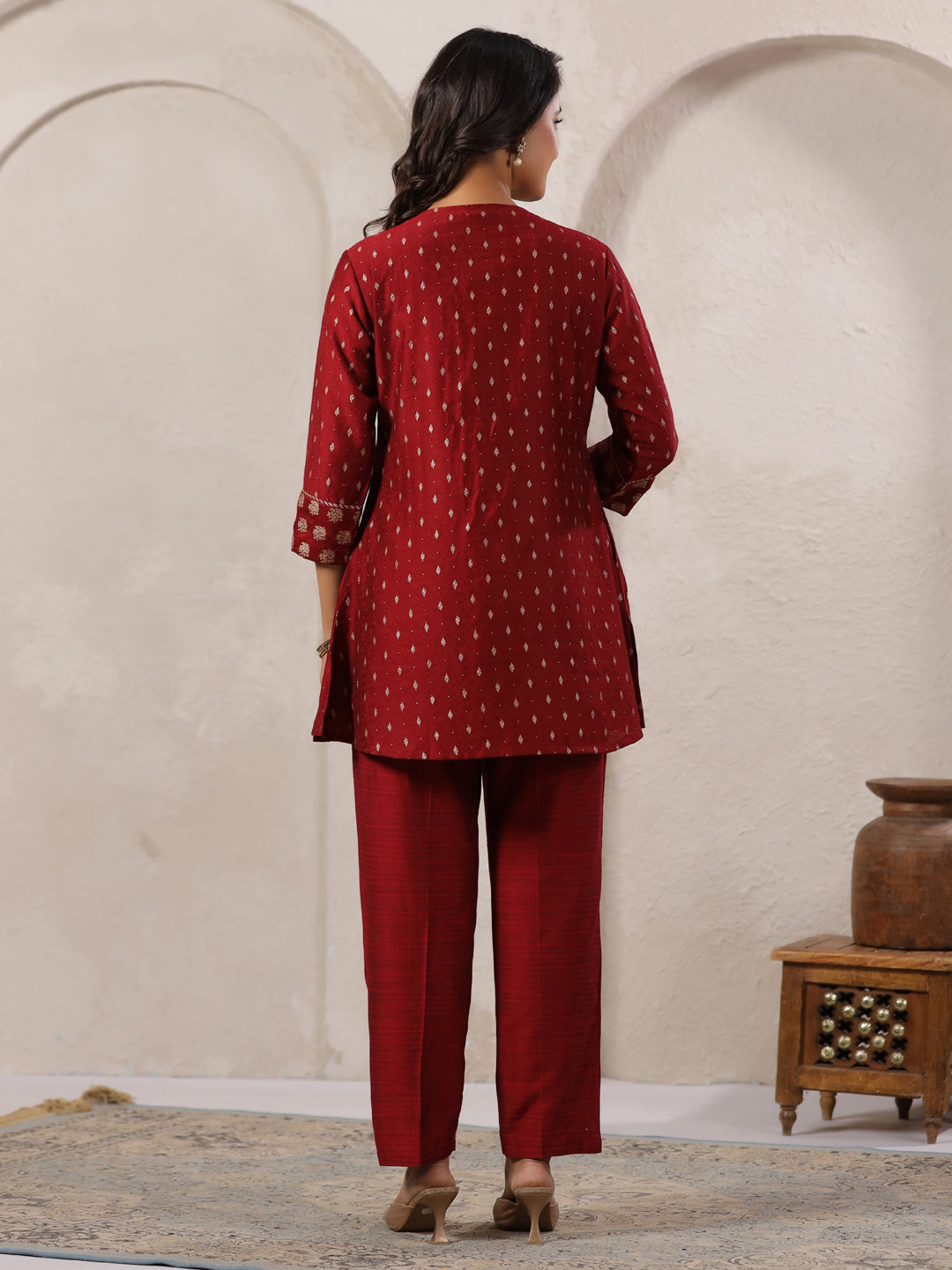 Span Burgundy V Neck Viscose Short Kurta