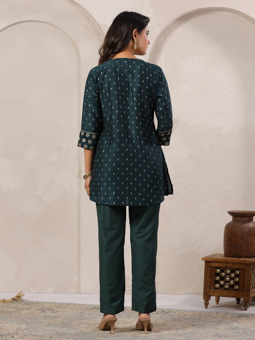 Span Green V Neck Viscose Short Kurta