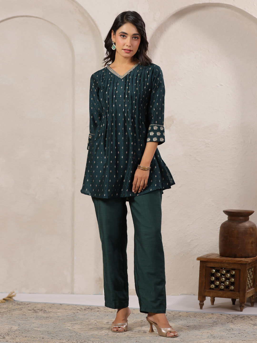 Span Green V Neck Viscose Short Kurta