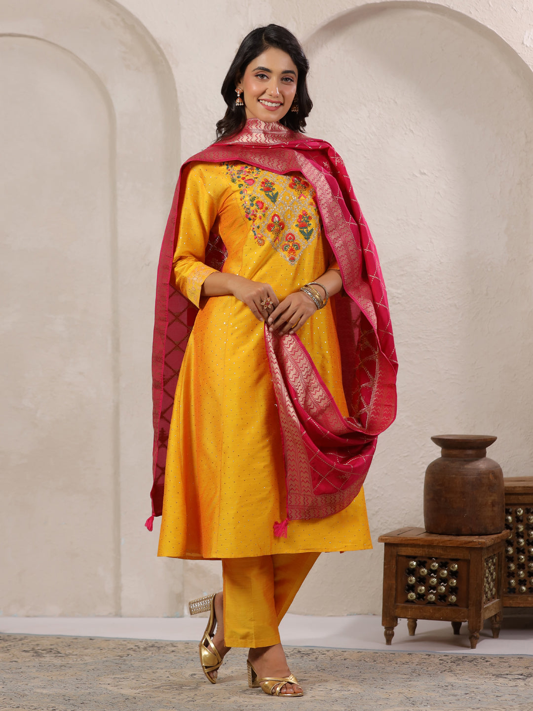 Span Yellow Round Neck Silk Kurta Set with Duptta