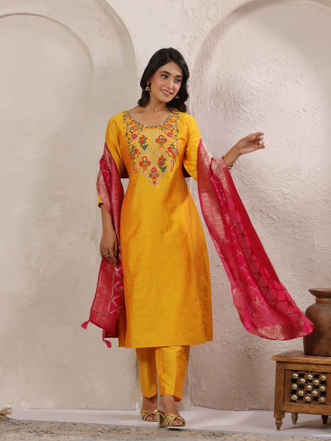 Span Yellow Round Neck Silk Kurta Set with Duptta