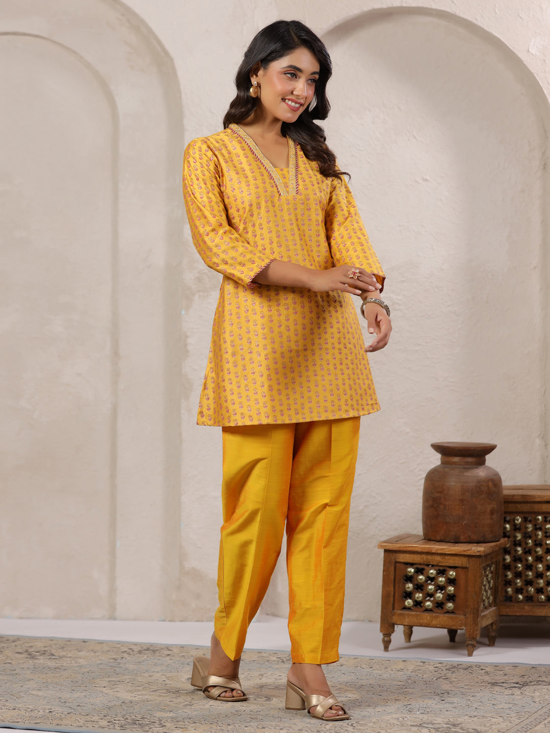 Span Yellow V Neck Viscose Short Kurta