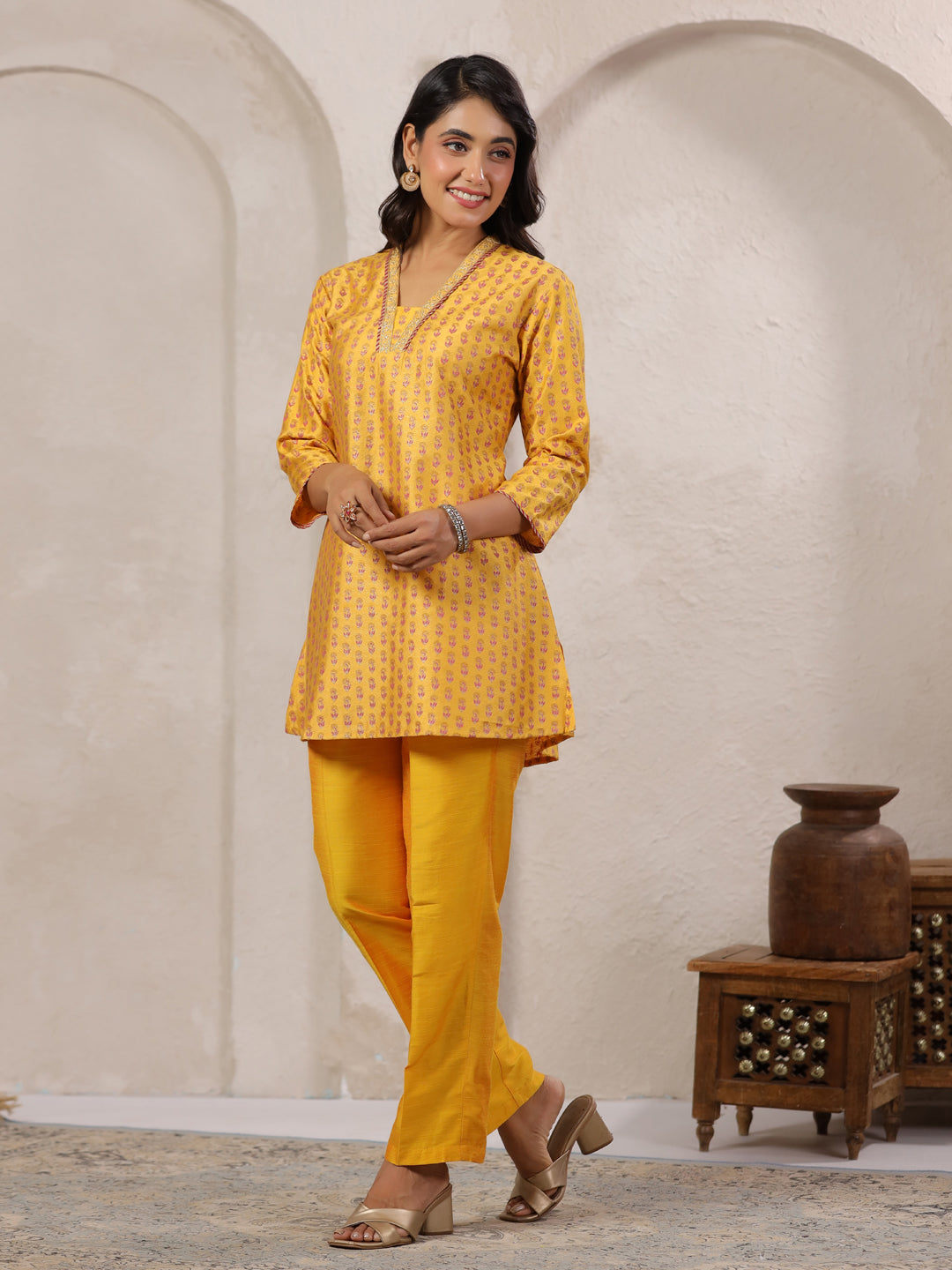 Span Yellow V Neck Viscose Short Kurta