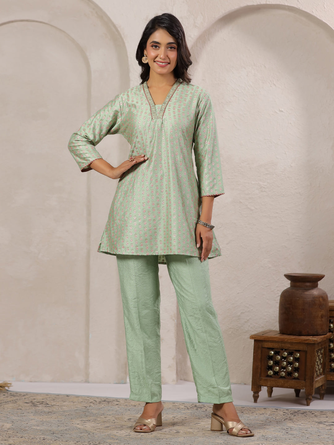 Span Green V Neck Viscose Short Kurta