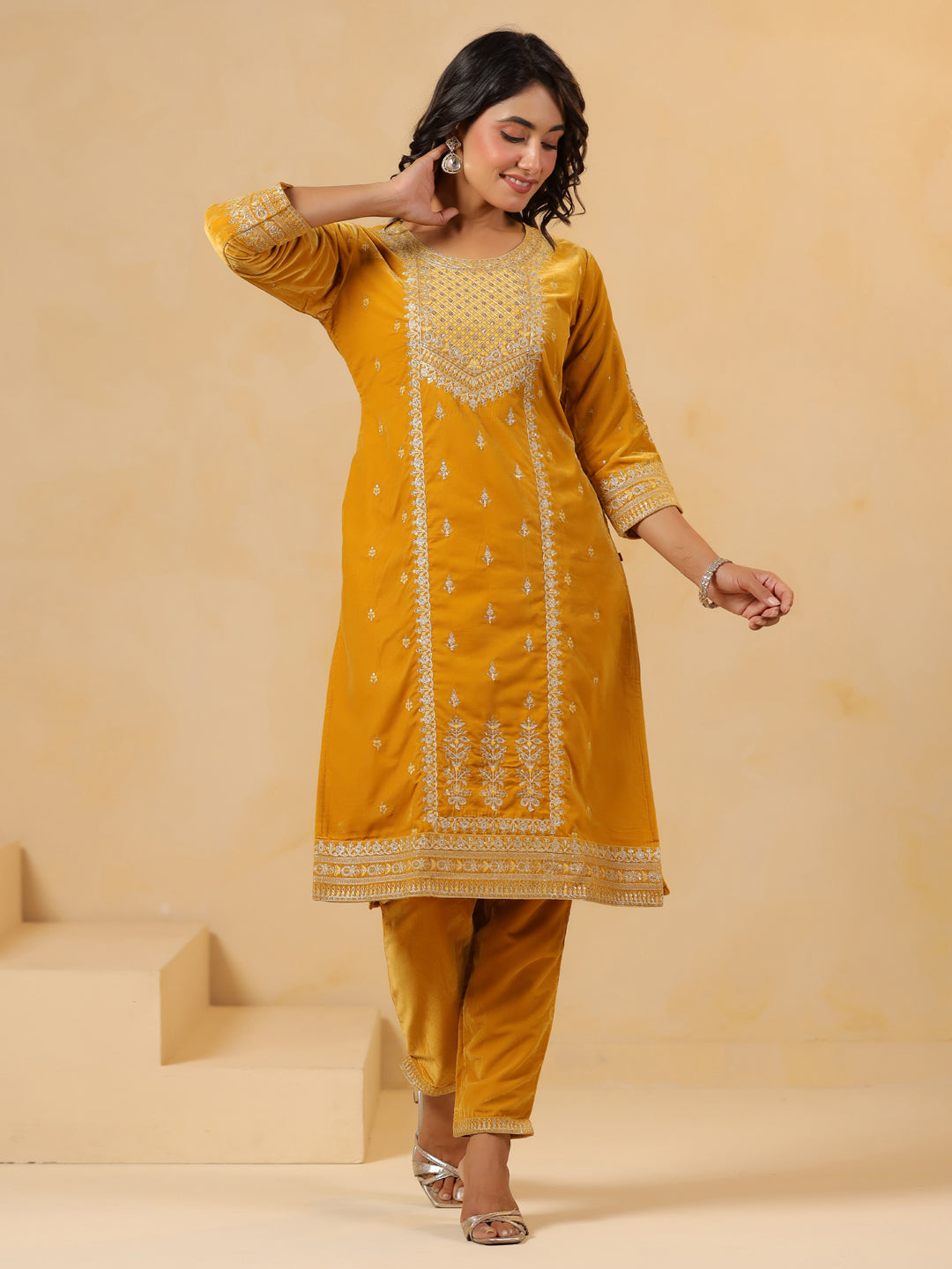 Span yellow Round Neck Velvet Kurta Set