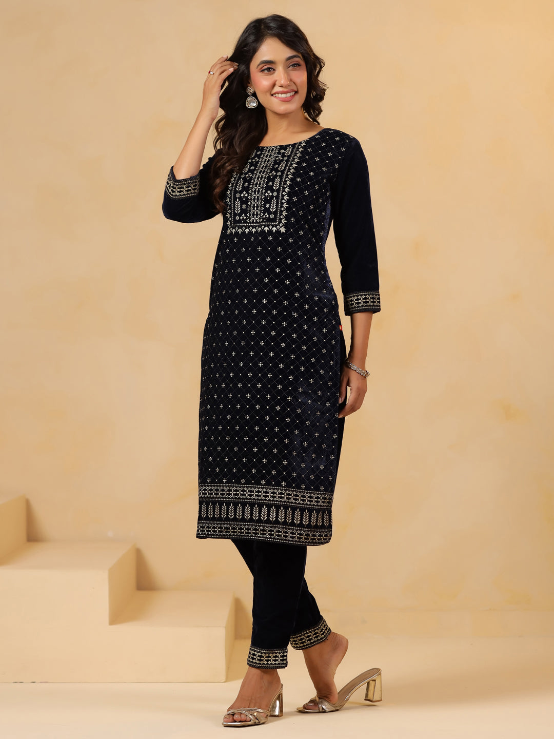 Span Blue Round Neck Velvet Kurta Set