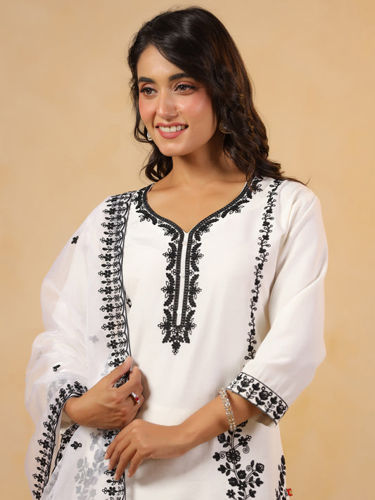 Span White V Neck Rayon Kurta Set with Dupatta