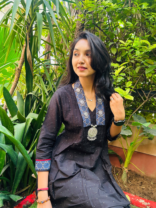 Span Black V Neck Cotton Co-Ord Set(Set of 2)