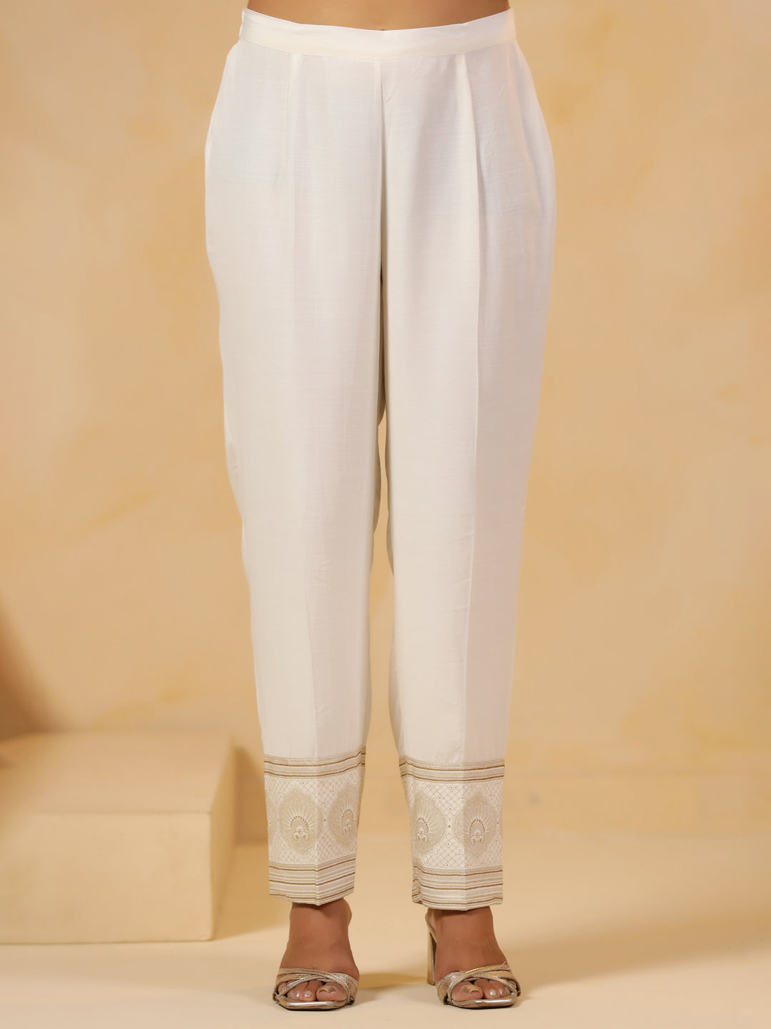 Span White Round Neck Rayon Kurta Set with Dupatta