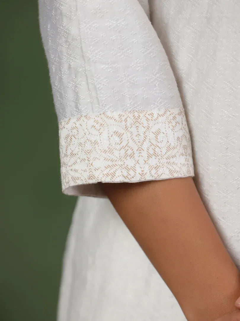 Span White V-Neck Viscose Kurta
