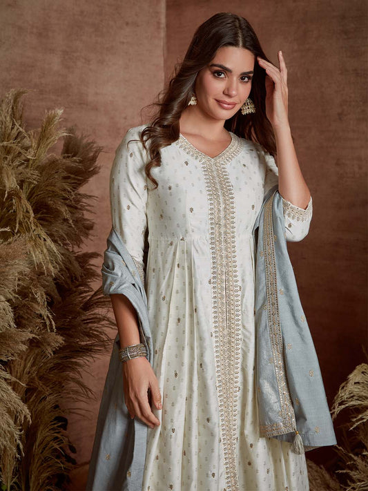 Span White V-Neck Silk Festive Gown