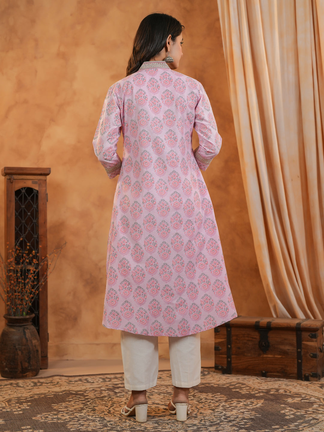 Span Pink V Neck Cotton Kurta Set