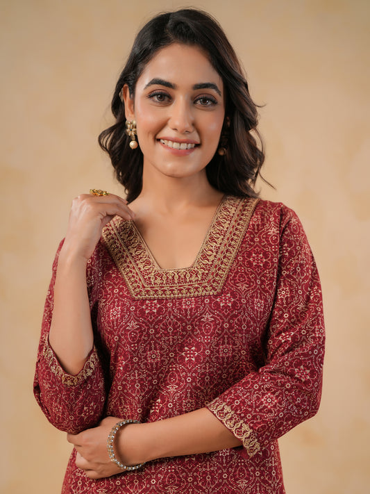 Span Burgundy Square Neck Silk Kurta Set
