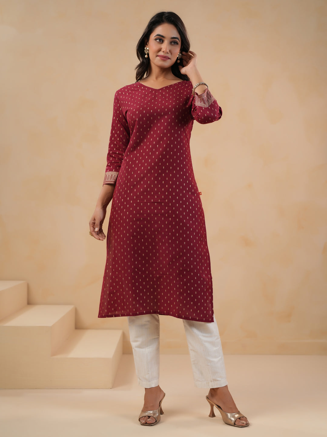 Span Burgundy V Neck Cotton Kurta Set
