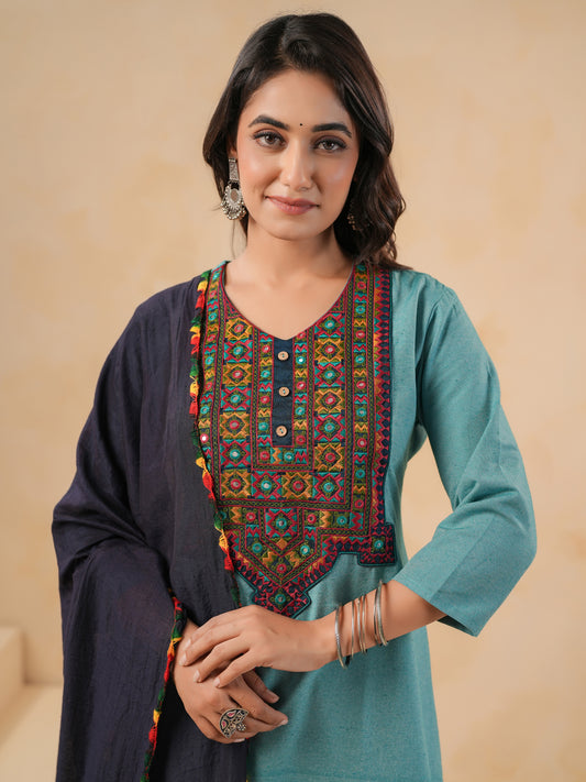 Span Green Round Neck Cotton Kurta Set with Dupatta