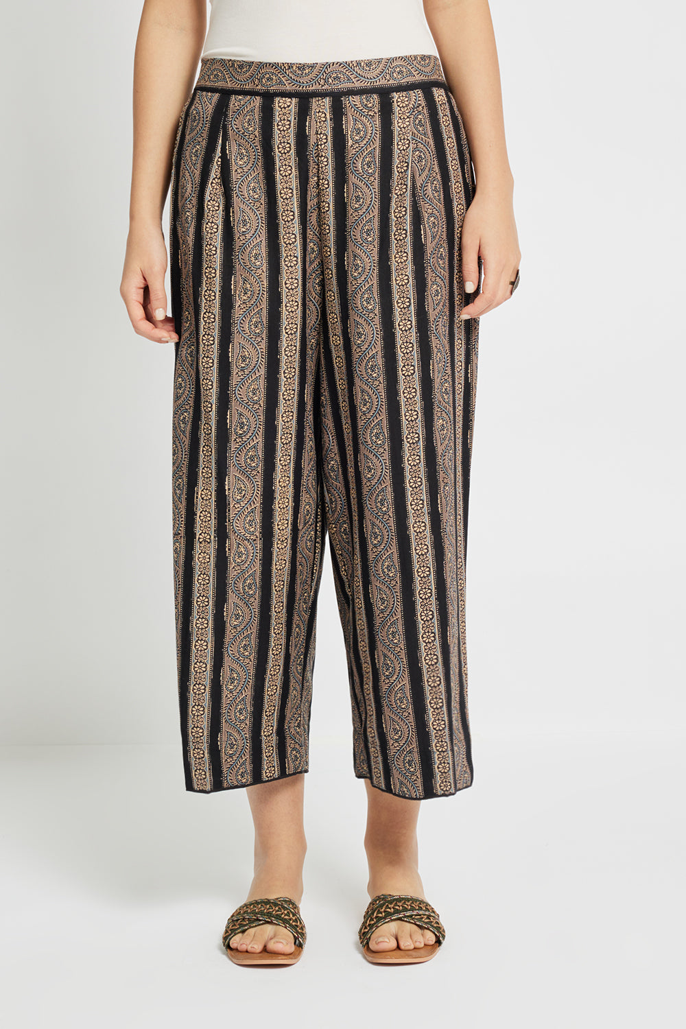 Span Black V-neck Cotton Co-Ord Set(Set of 2)