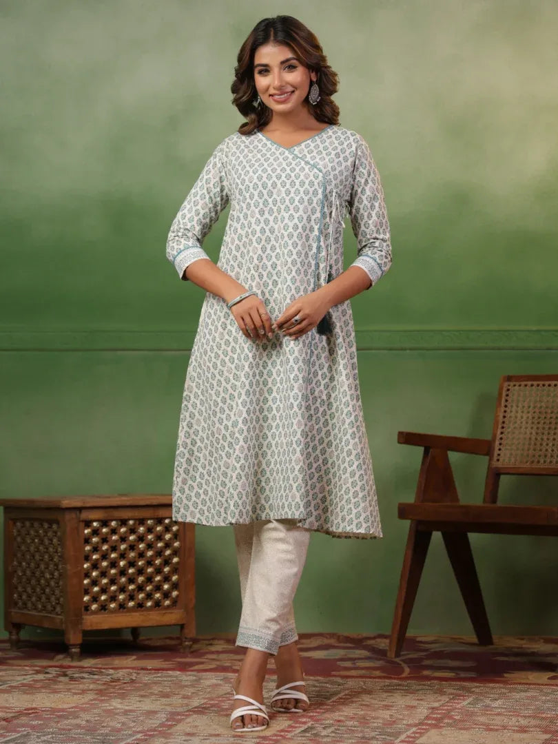 Span White V-Neck Kurta Set