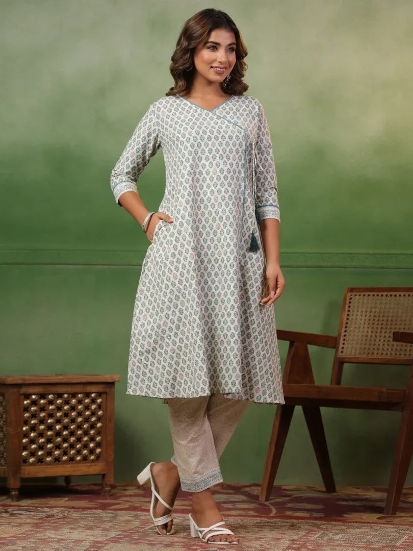 Span White V-Neck Kurta Set