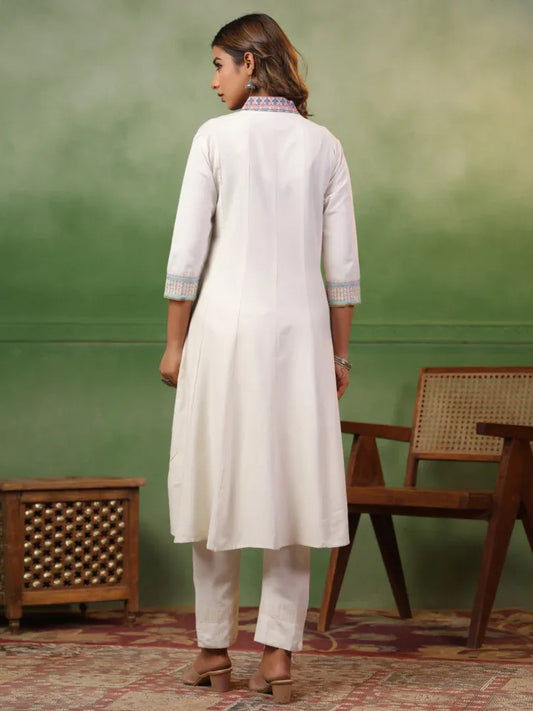 Span White V-Neck Kurta Set