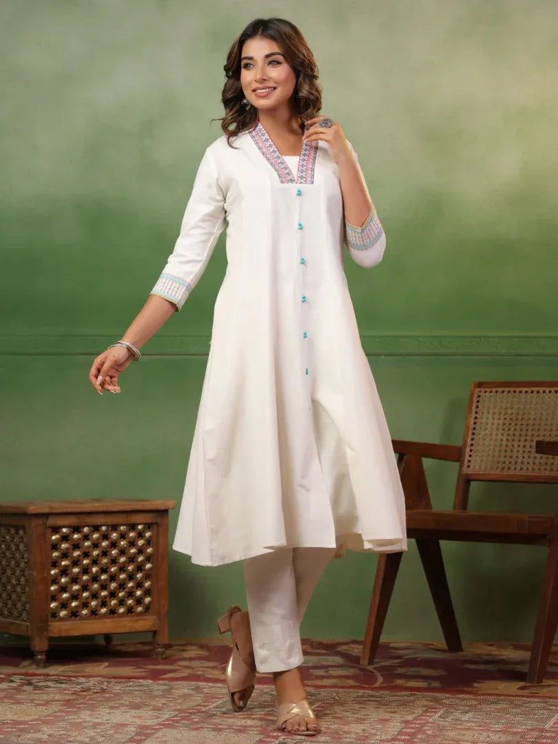 Span White V-Neck Kurta Set