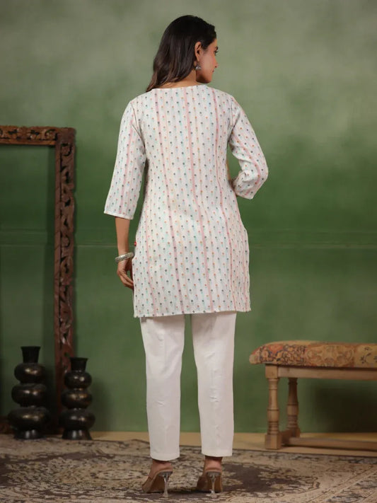 Span White V-Neck Cotton Short Kurta