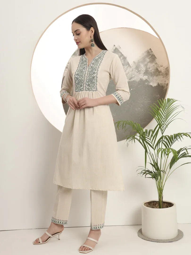 Span Ivory Round Neck Cotton Co-Ord Set(Set of 2)
