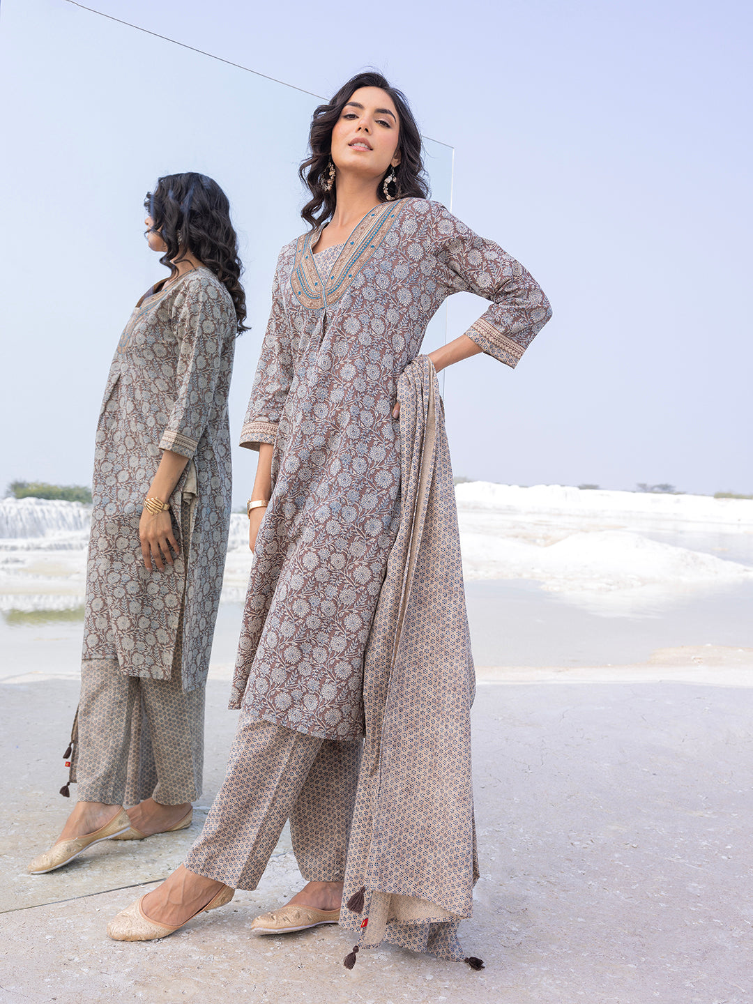 Span Brown Deep-V Cotton Kurta Set with Dupatta
