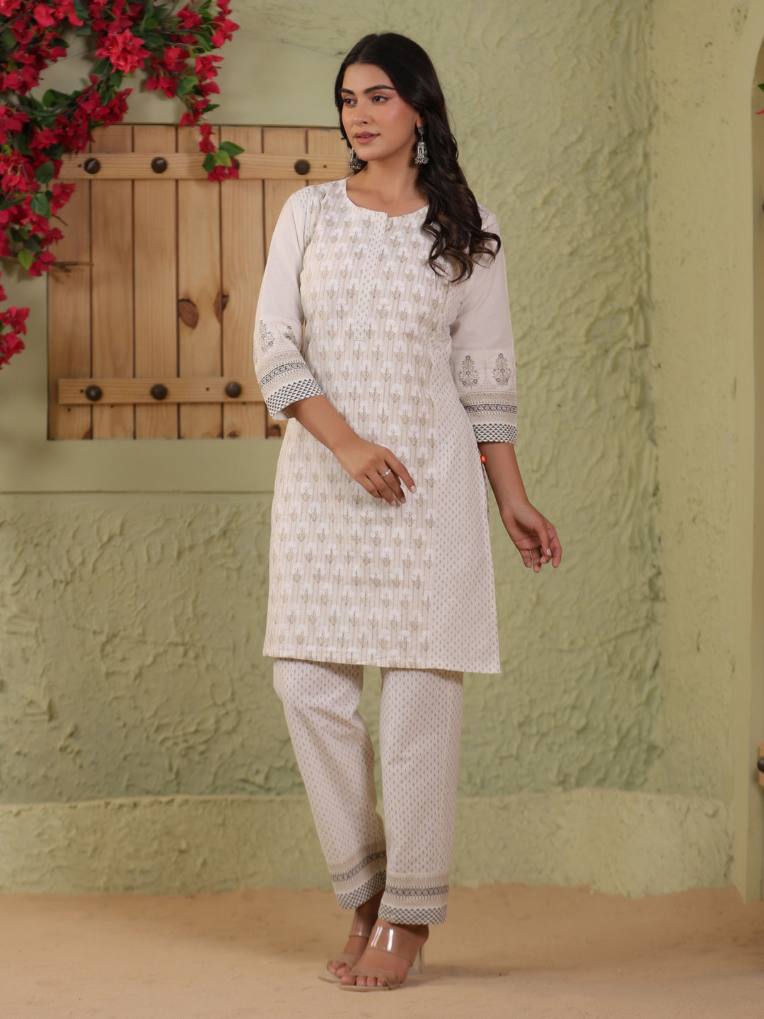 Span White Round Neck Cotton Co-Ord Set(Set of 2)