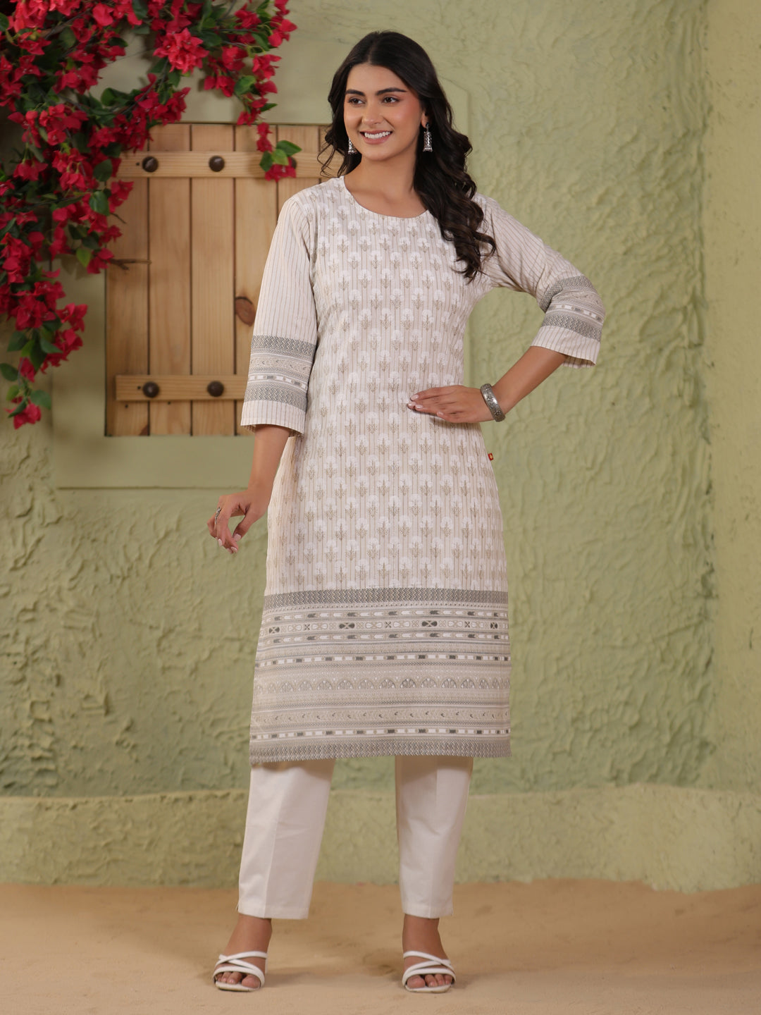 Span White Round Neck Cotton Casual Kurta