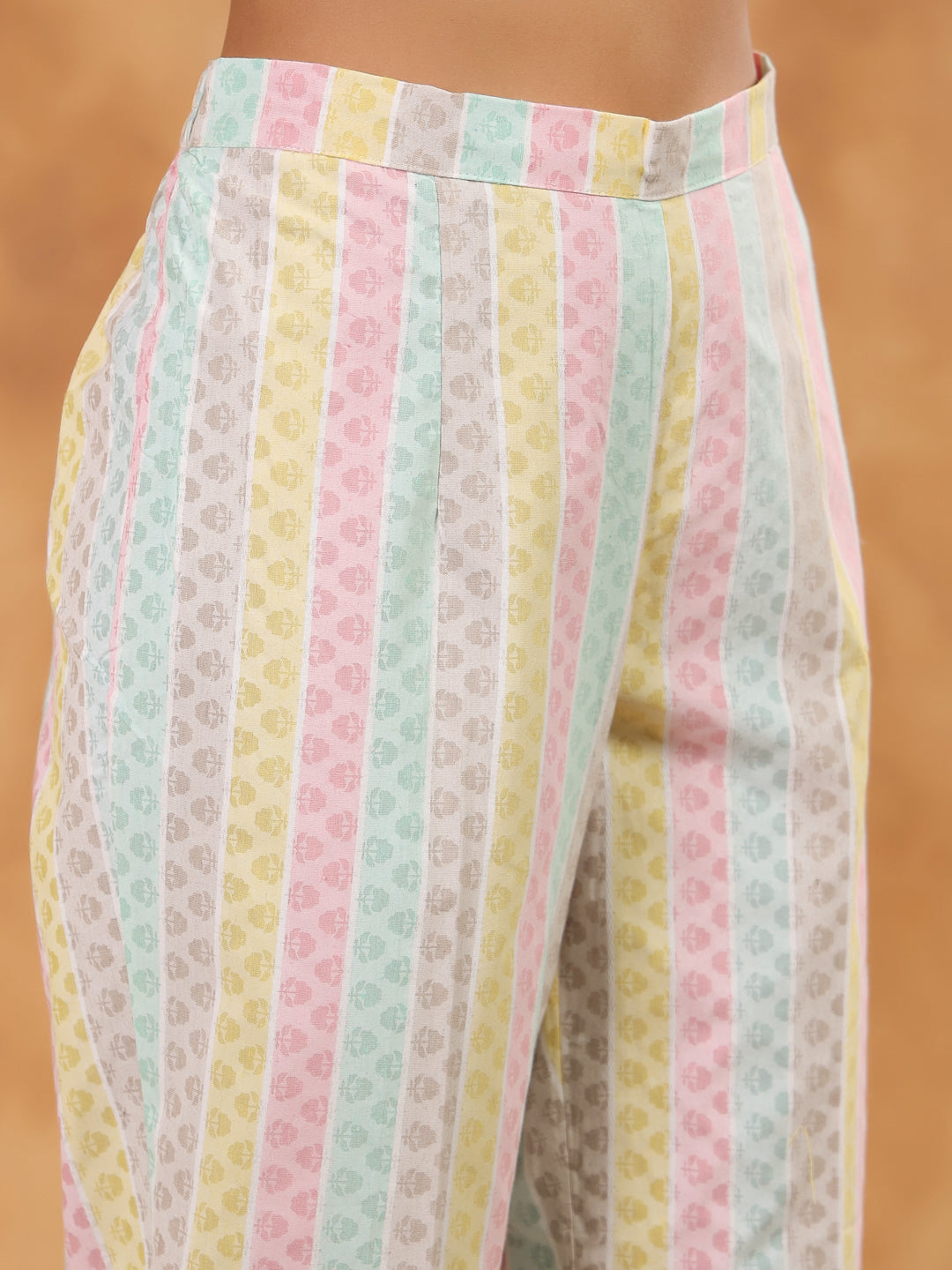 Span Ivory V Neck Cotton Kurta Set with Dupatta