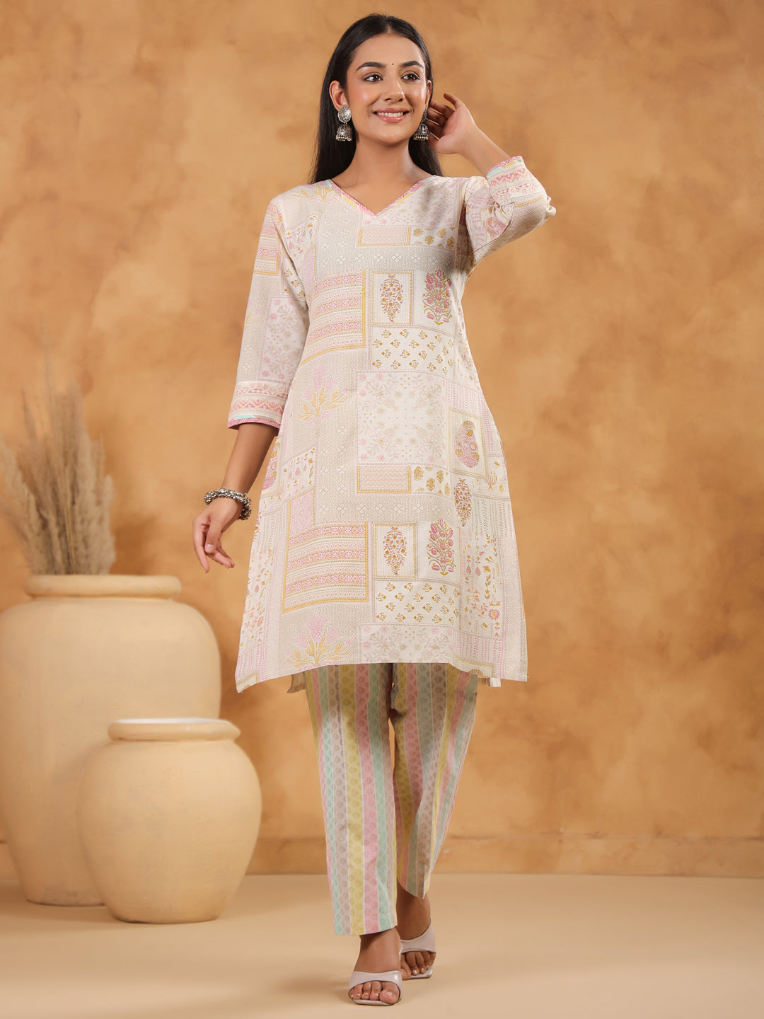 Span Ivory V Neck Cotton Kurta Set with Dupatta