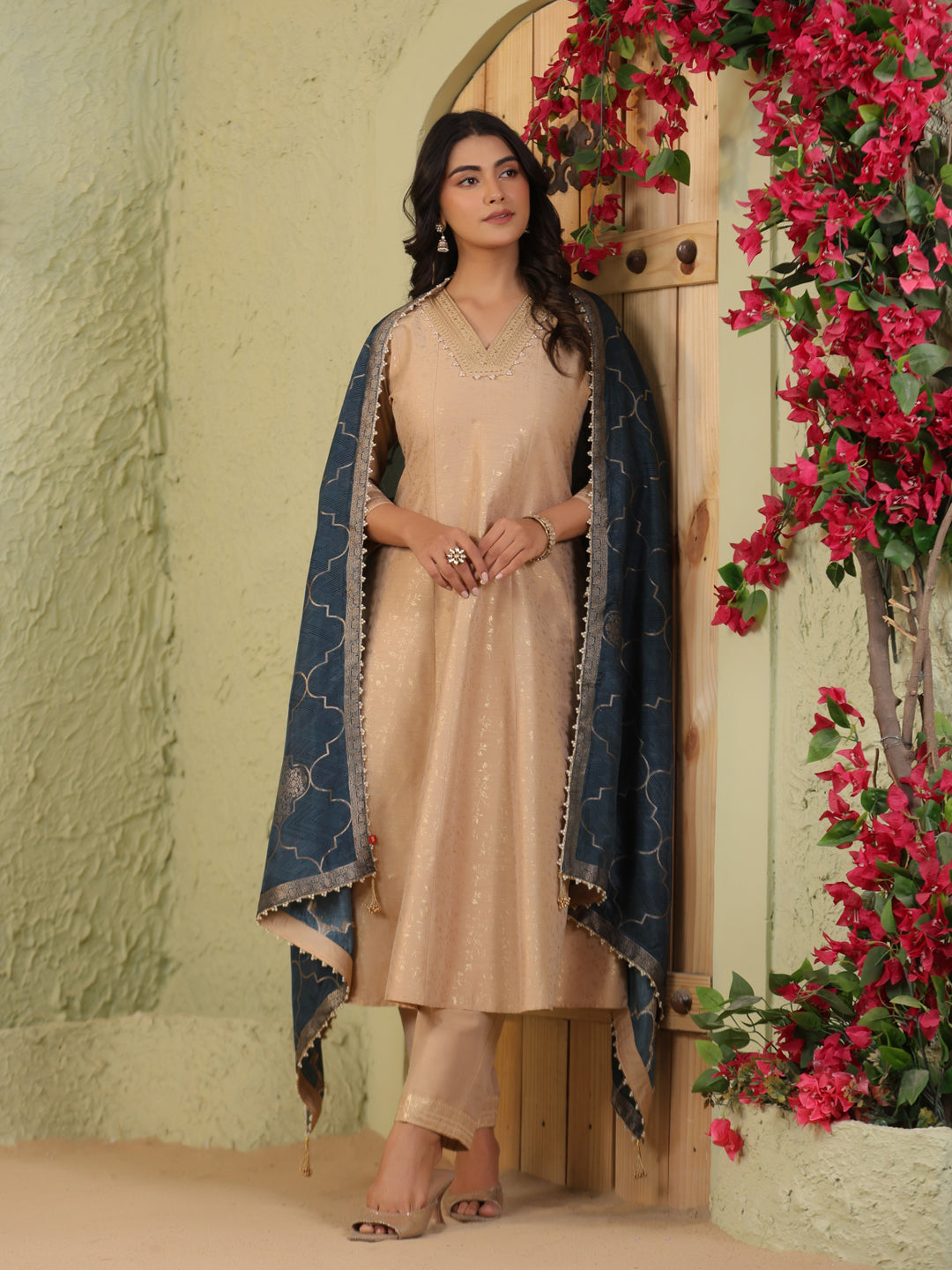 Span Beige V-Neck Silk Kurta Set with Dupatta