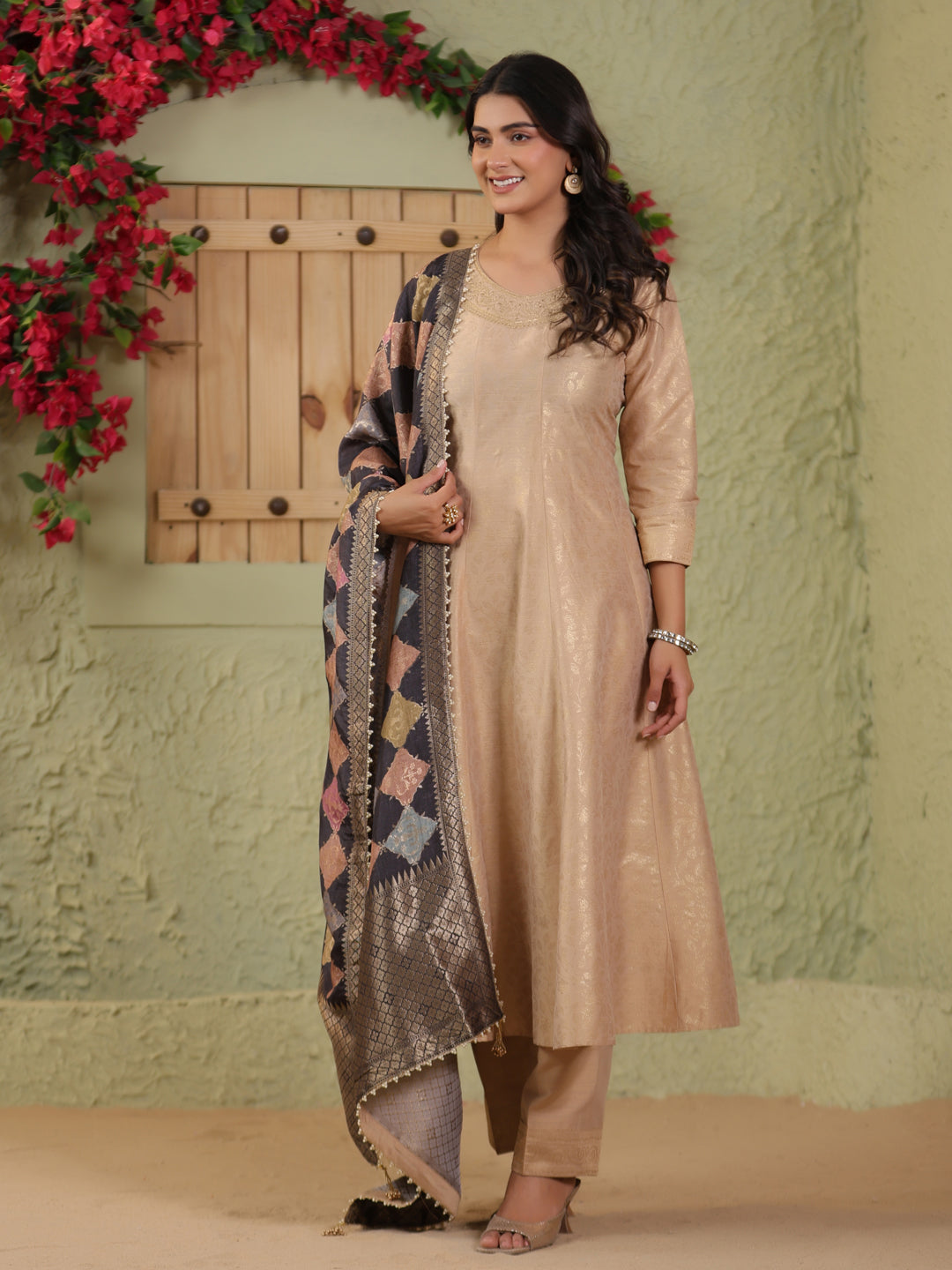 Span Beige Round Neck Silk Kurta Set with Dupatta