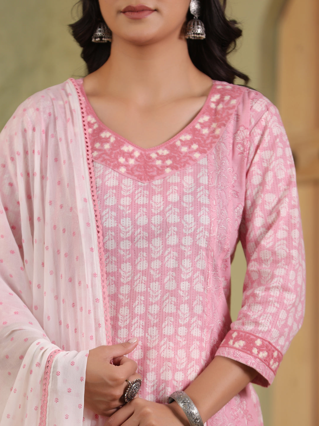 Span Pink V-Neck Cotton Kurta Set with Duaptta