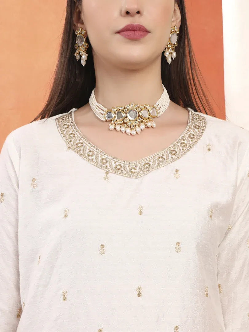 Span White V-Neck Kurta Set with Dupatta