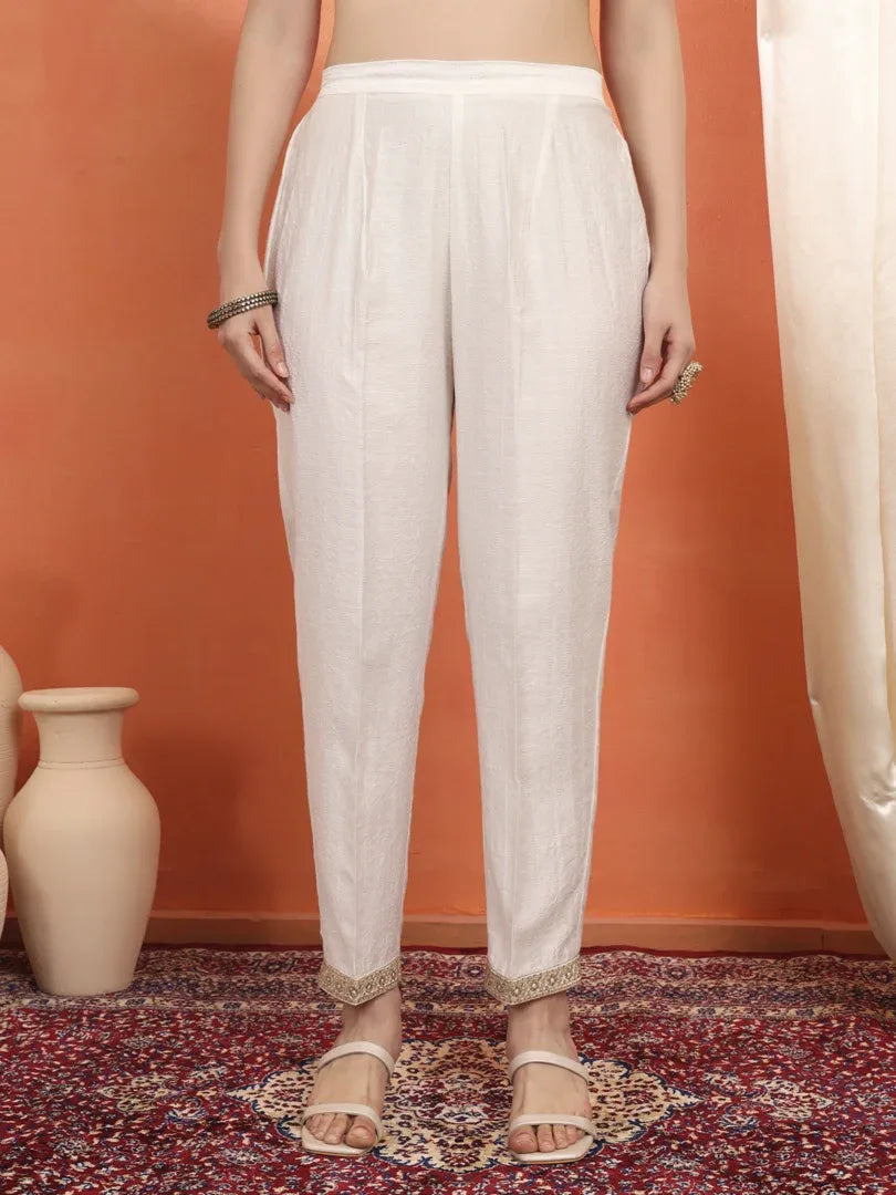 Span White V-Neck Kurta Set with Dupatta