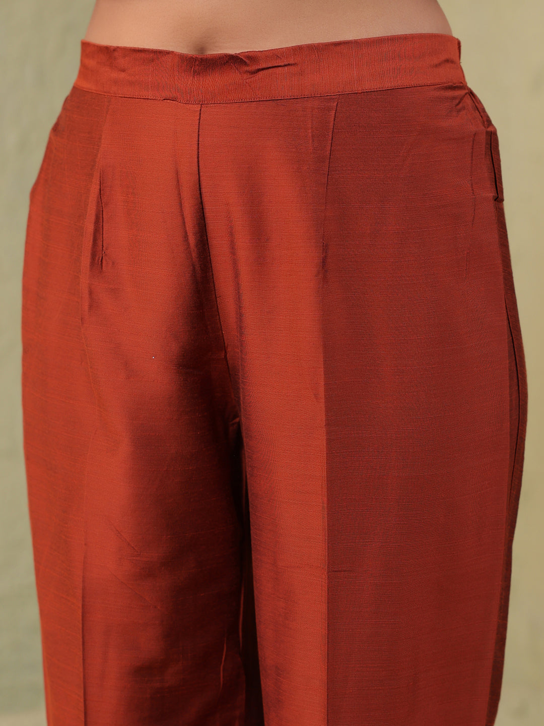 Span Maroon Round Neck Silk Kurta Set with Dupatta