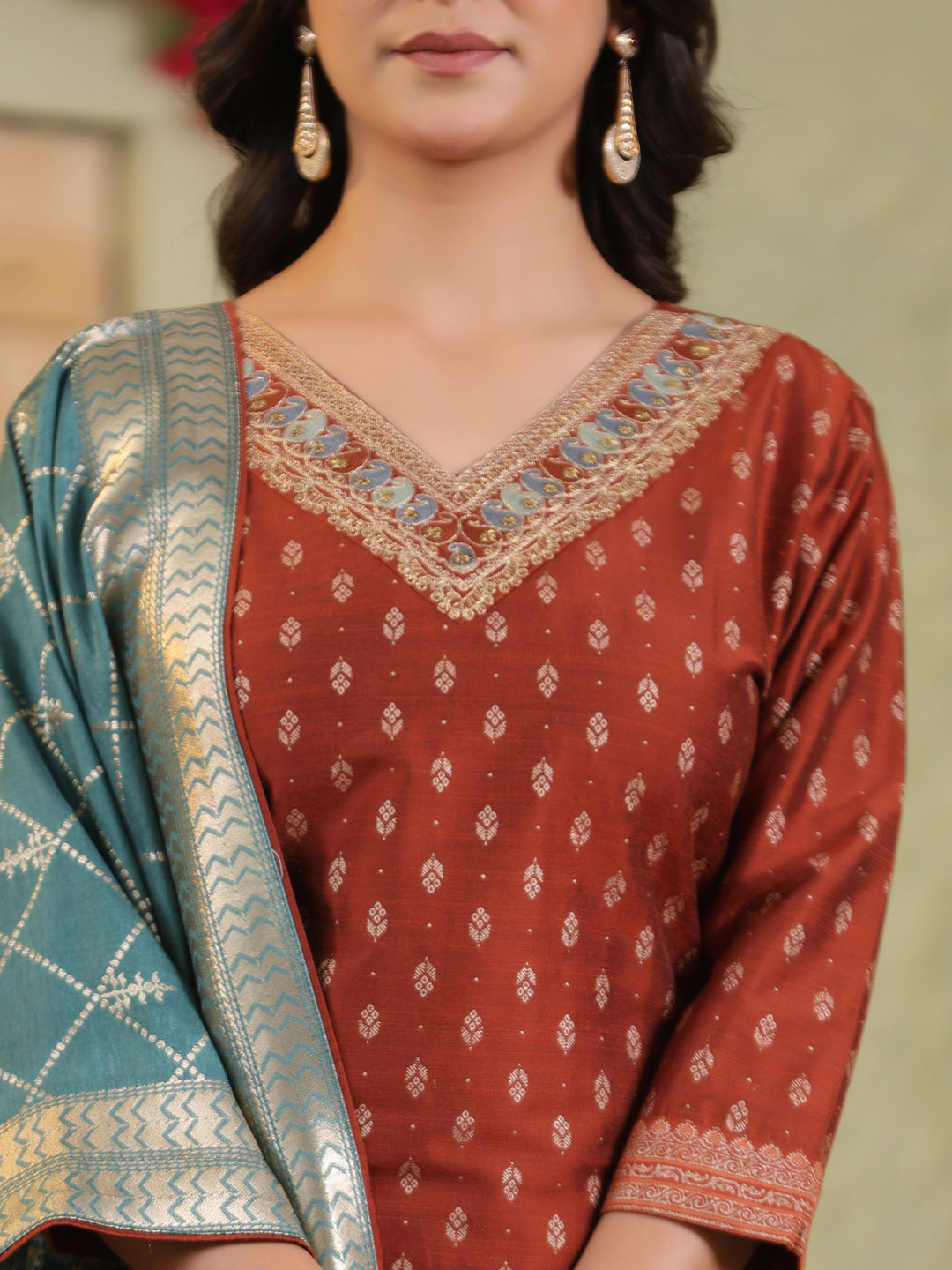 Span Brown V-Neck Silk Kurta Set with Dupatta