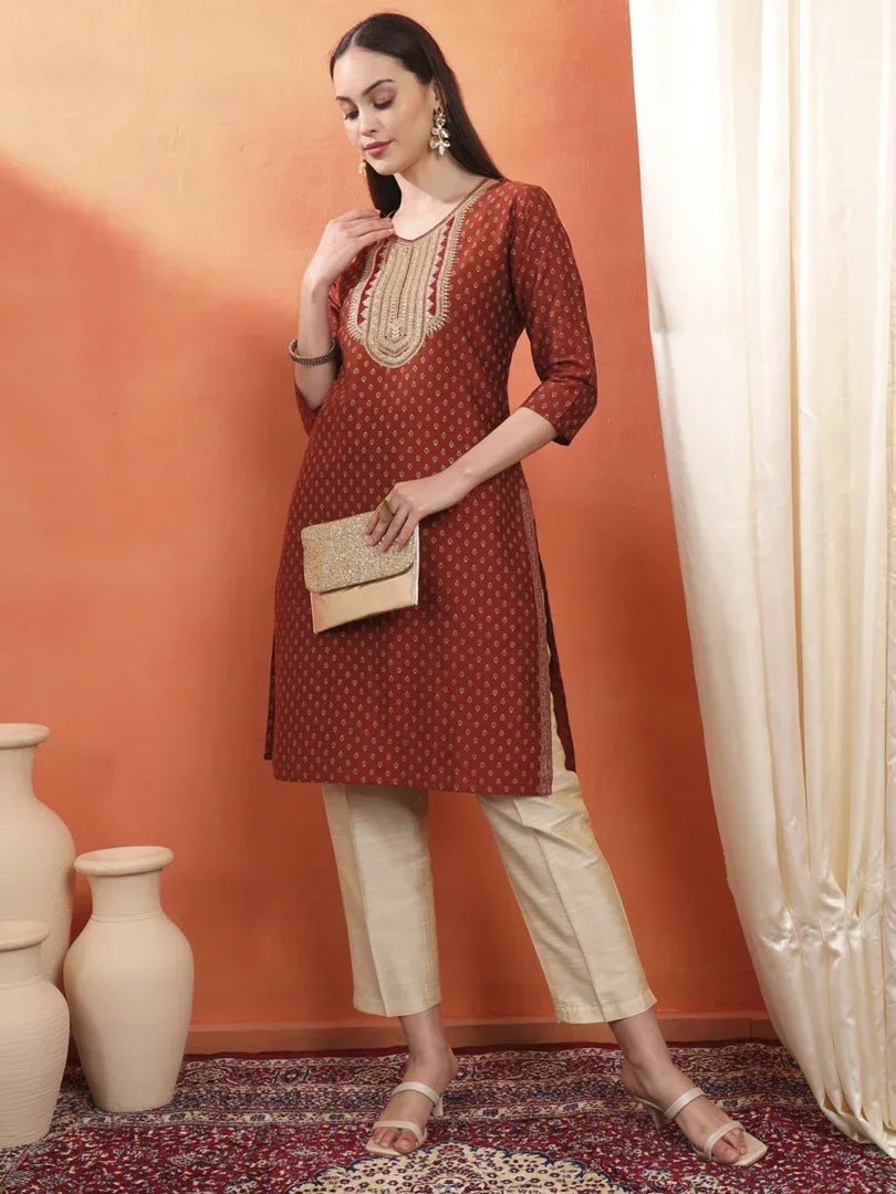 Span Maroon V-Neck Silk Kurta