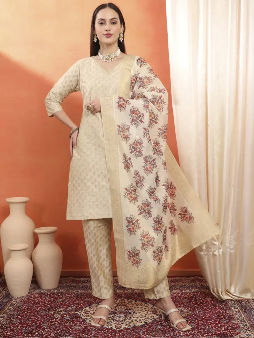 Span Ivory V-Neck Silk Kurta Set with Dupatta