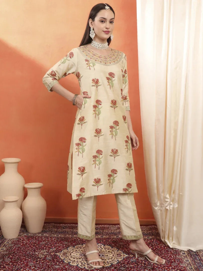 Span Ivory Round Neck Silk Kurta Set with Dupatta