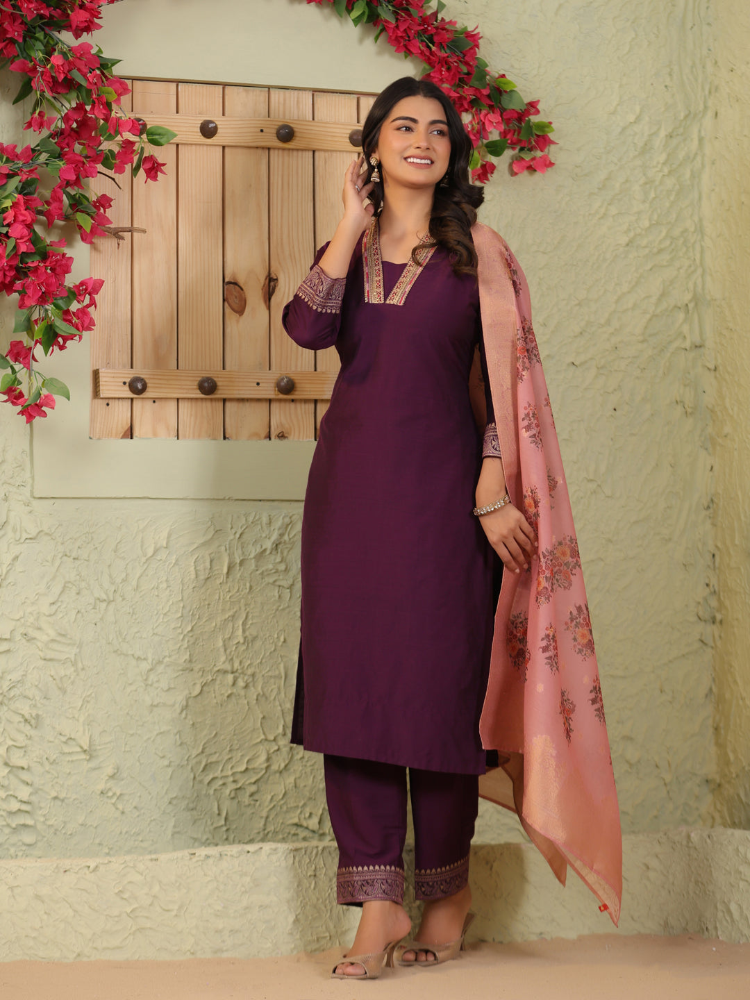 Span Purple Deep-V Silk Kurta et woth Dupatta