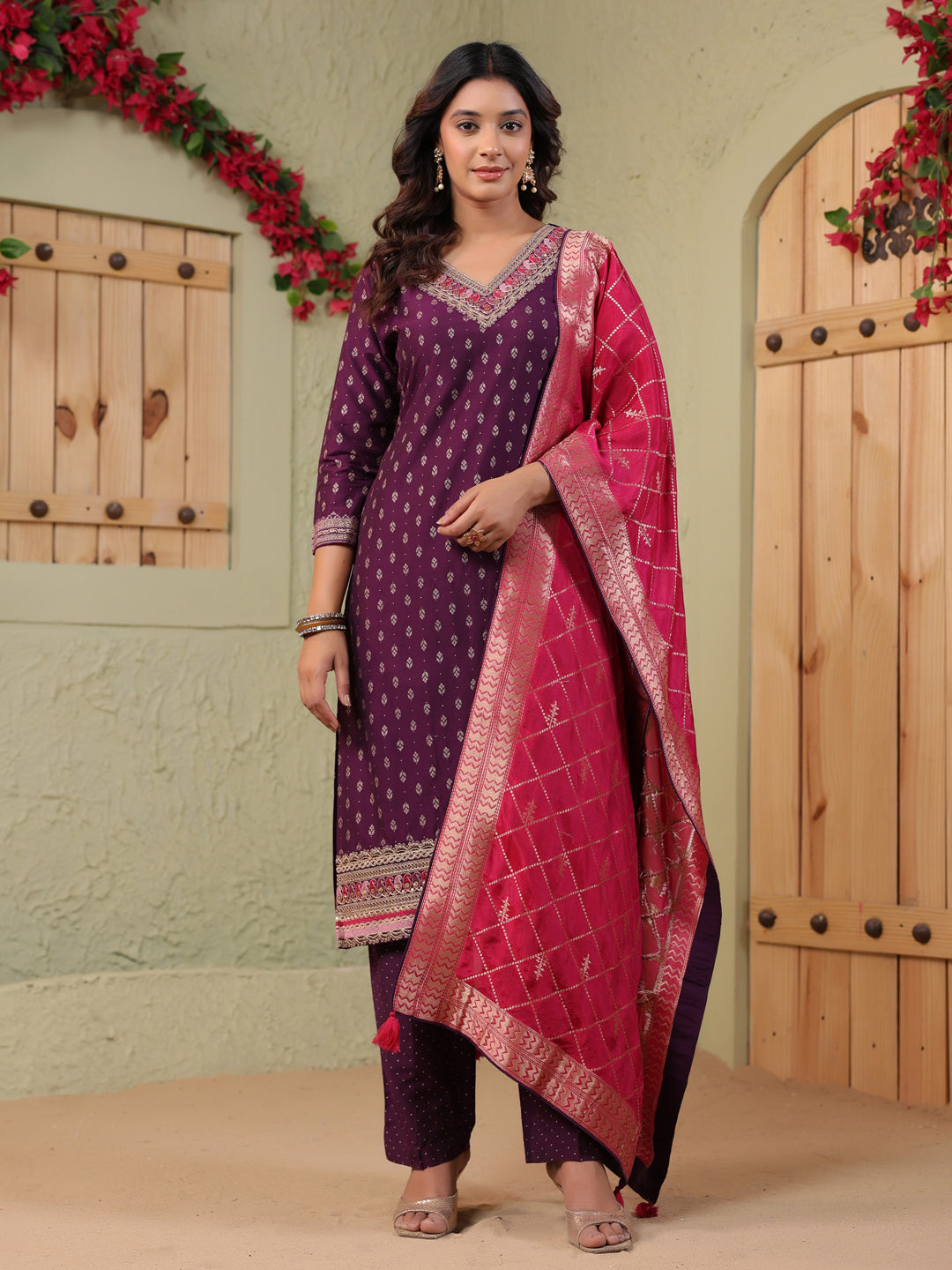 Span Purple V-Neck Silk Kurta Set with Dupatta