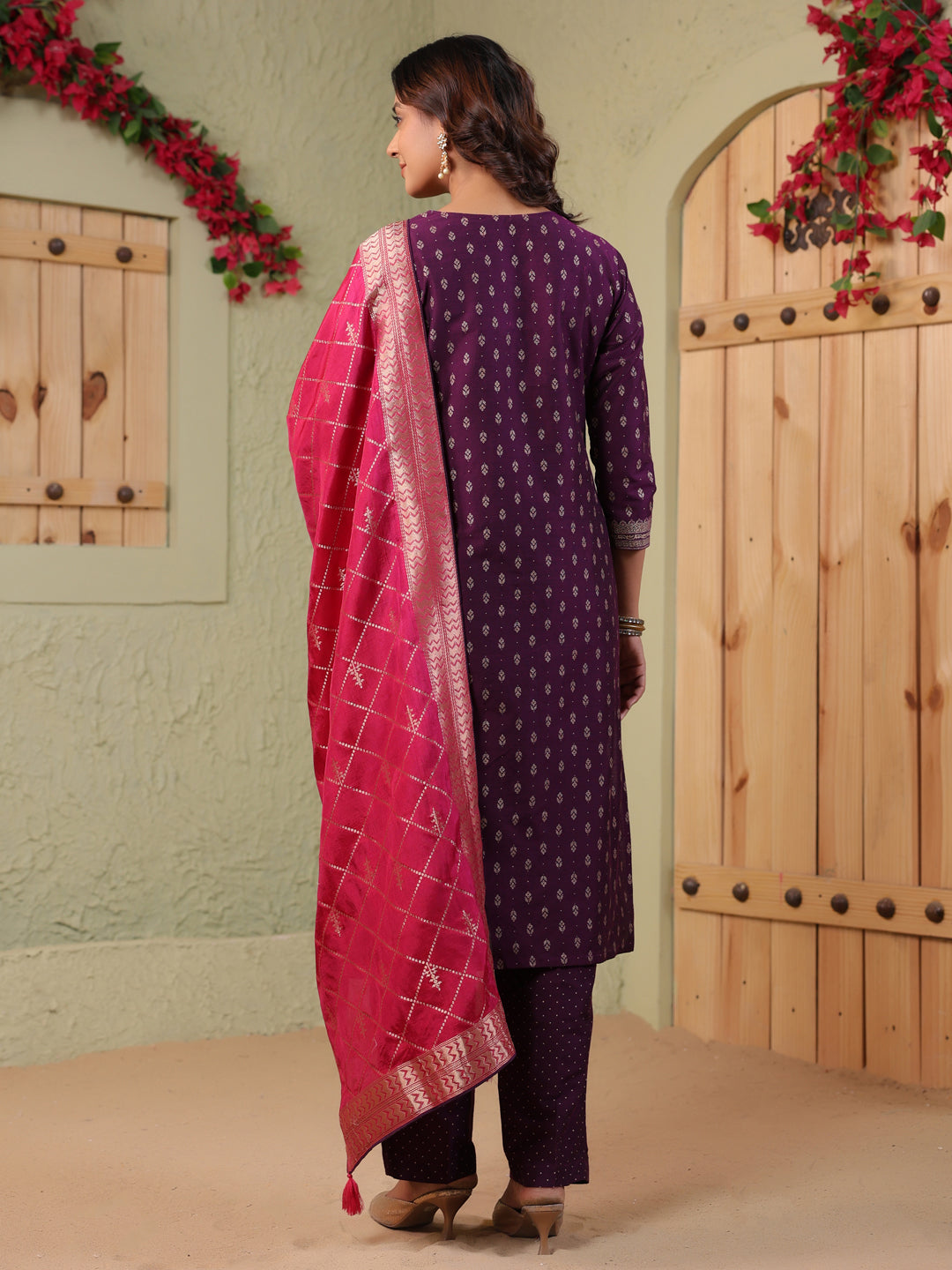 Span Purple V-Neck Silk Kurta Set with Dupatta