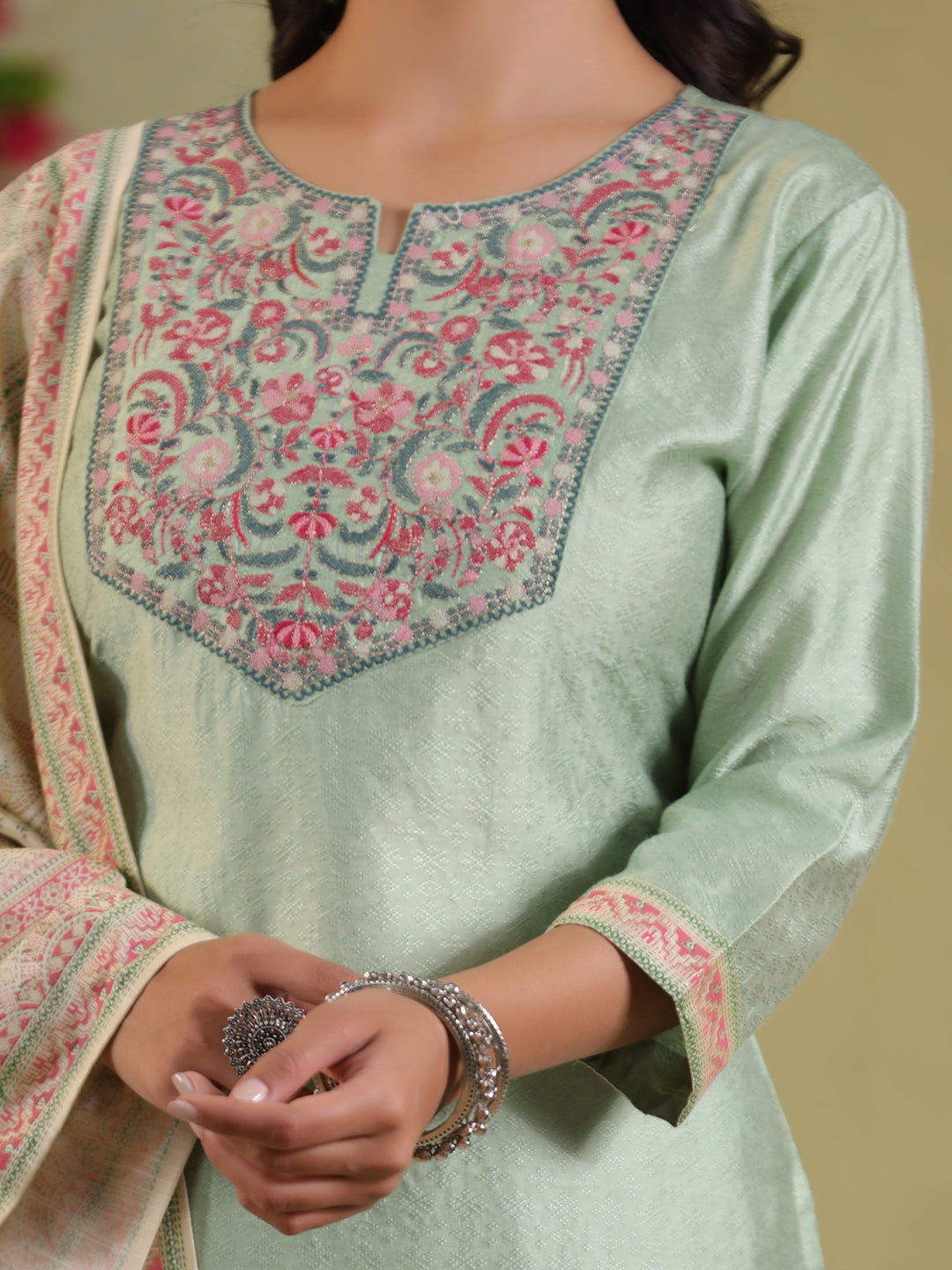 Span Green Round Neck Silk Kurta Set with Dupatta