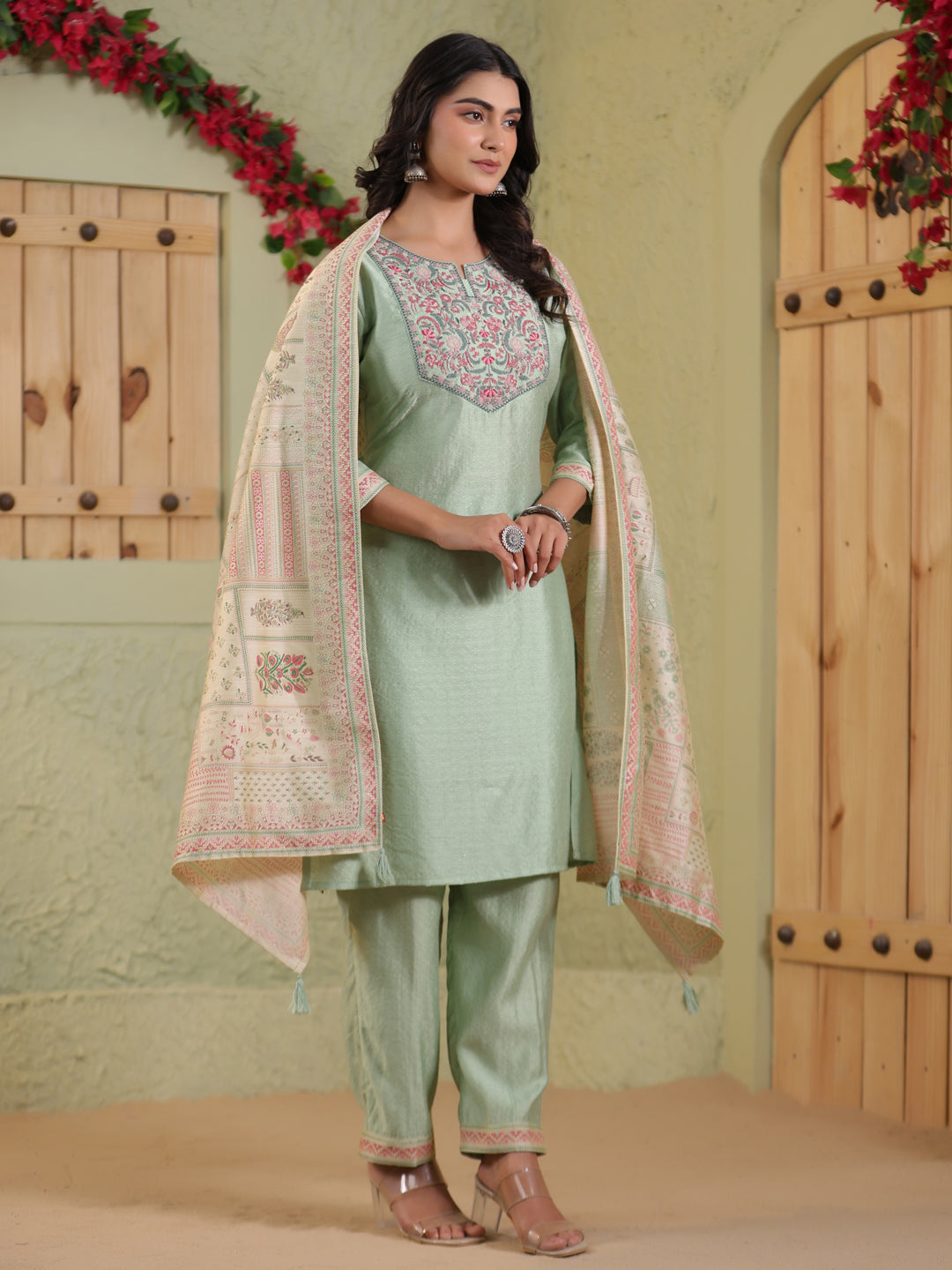Span Green Round Neck Silk Kurta Set with Dupatta