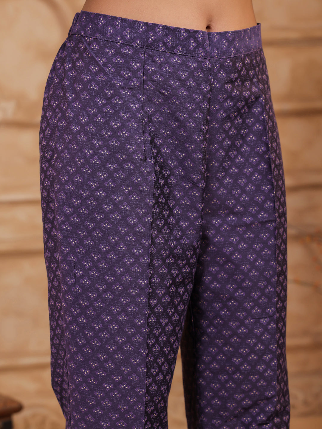 Span Purple V Neck Silk Kurta Set with Dupatta