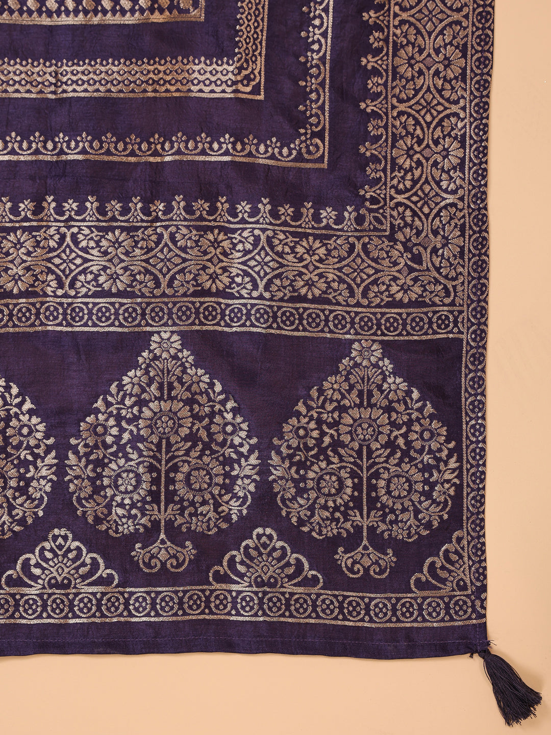 Span Purple V Neck Silk Kurta Set with Dupatta