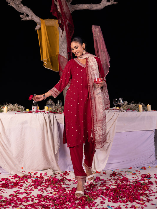 Span Burgundy V Neck Rayon Kurta Set with Dupatta