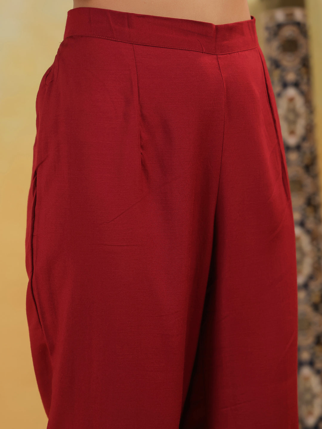 Span Burgundy V Neck Rayon Kurta Set with Dupatta